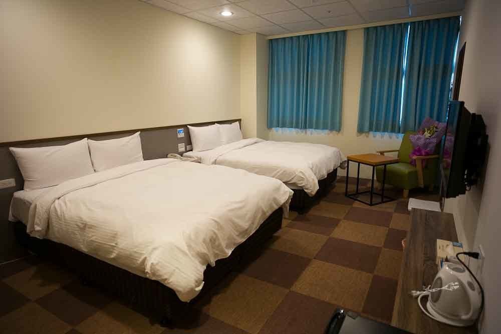 ז'ונגלי Chang Ti Metropolis Commercial Hotel מראה חיצוני תמונה